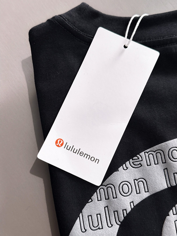 ブランドTシャツ角部分ディテール